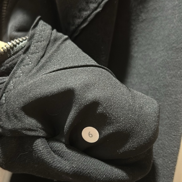 RARE Lululemon Peplum Scuba Hoodie Special Edition Size 6 Black - Picture 12 of 16